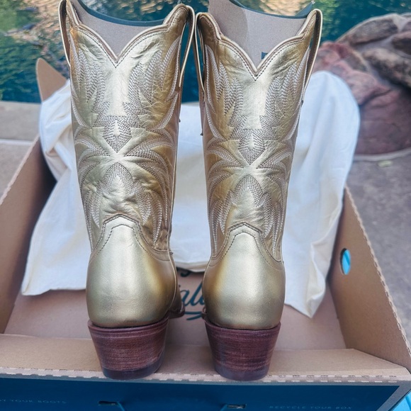 Tecovas SADIE Cowhide Boots - Picture 8 of 11